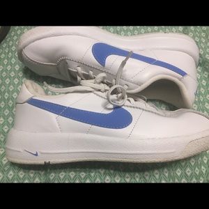 Nike “Old School” Sneakers Size 6 Women’s
